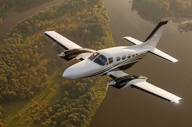 Foto de 421 Golden Eagle