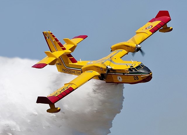 Photo of CL-415 Super Scooper