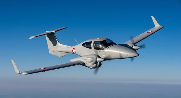 DA42 Twin Star Training photo