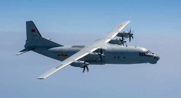 Y-9 Transport photo